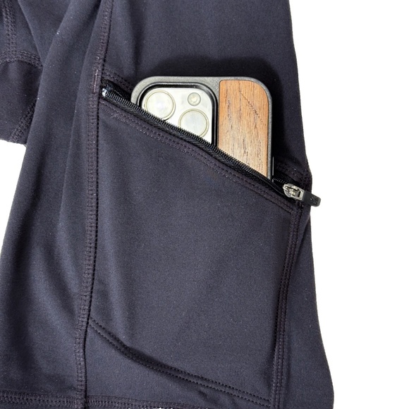 🖤 Athleta Black Bike Shorts – Size Small – Zipper Pockets – Retail: $75 - Picture 6 of 11